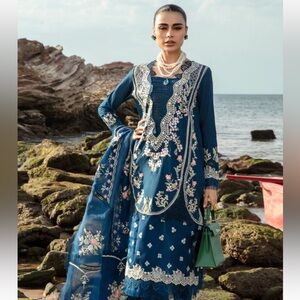 Pakistani designer lawn suit 3 peice